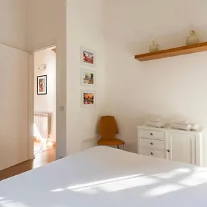 Casa vacanze Independent House With Private Patio In, Roma